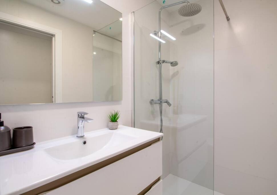 Moderno, Castro, Corazon De Vigo Apartment Exterior photo